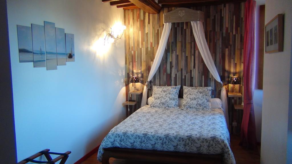 Le Clos Des Tilleuls La Vendelée Exteriör bild
